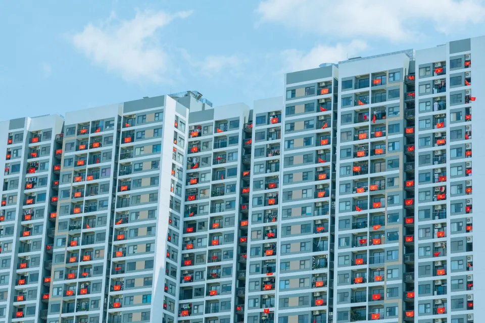 Đường hẻm trước nhà